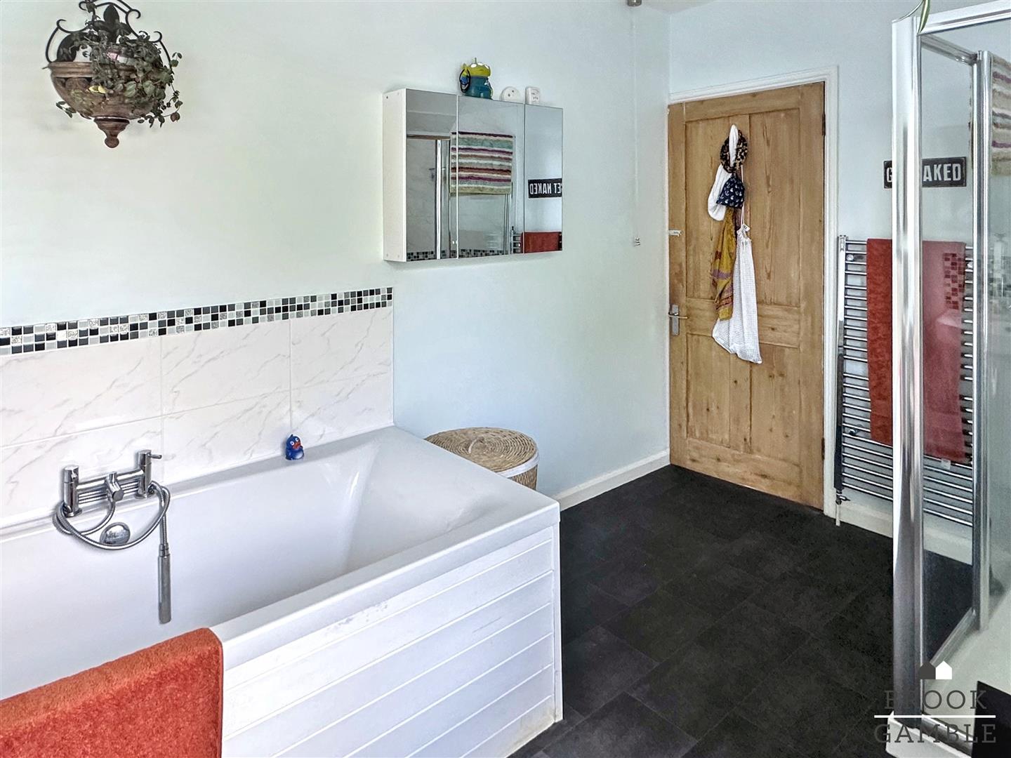 4 Bedroom House - Semi-Detached. Central Avenue in Eastbourne, East Sussex 22